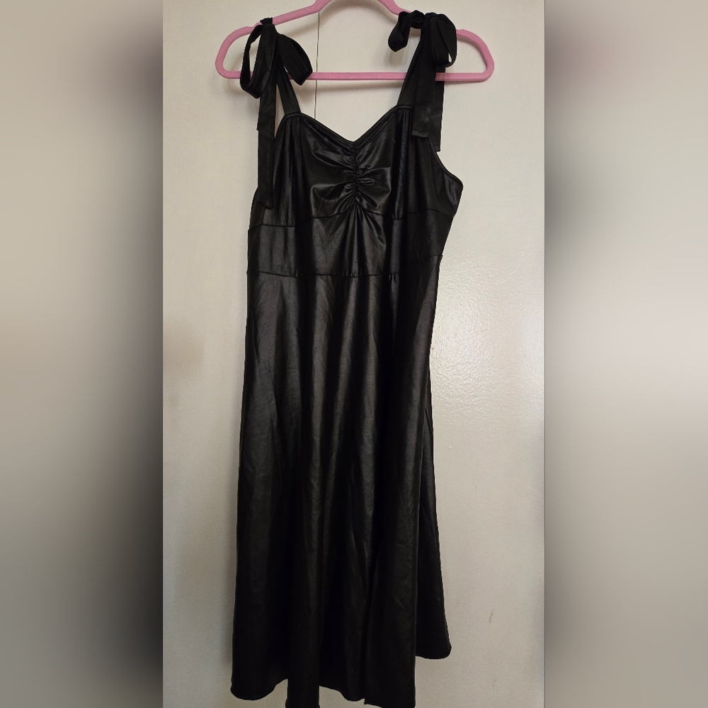 Black sexy Tie sleeves PU Leather Dress